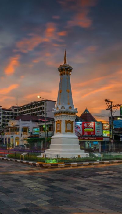 tugu-jogja-monument-in-yogyakarta